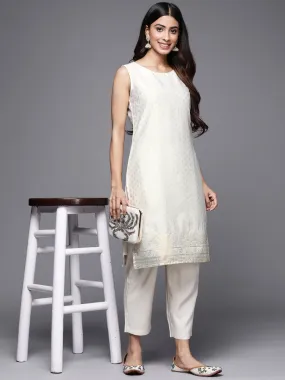 Ahalyaa Women Off White & Gold-Toned Geometric Printed Kurta