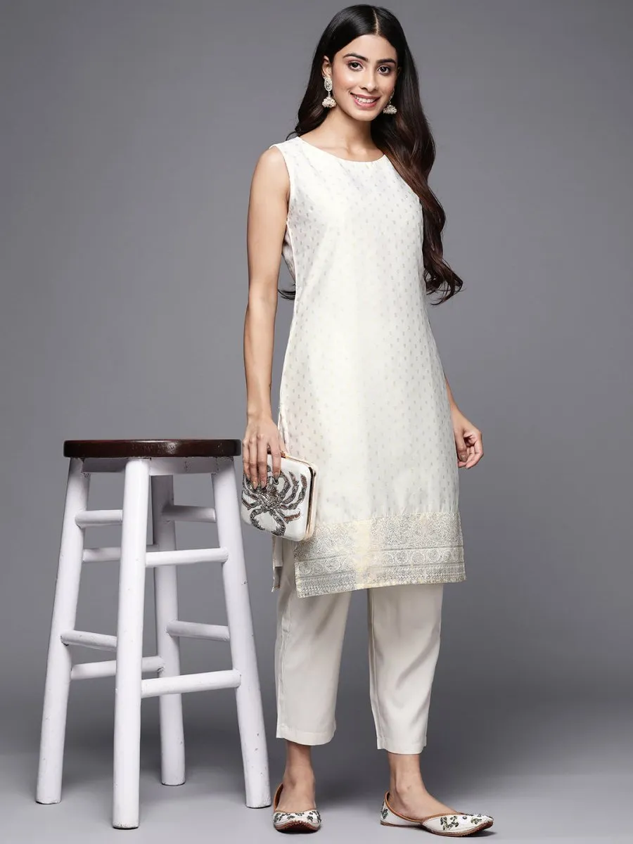 Ahalyaa Women Off White & Gold-Toned Geometric Printed Kurta