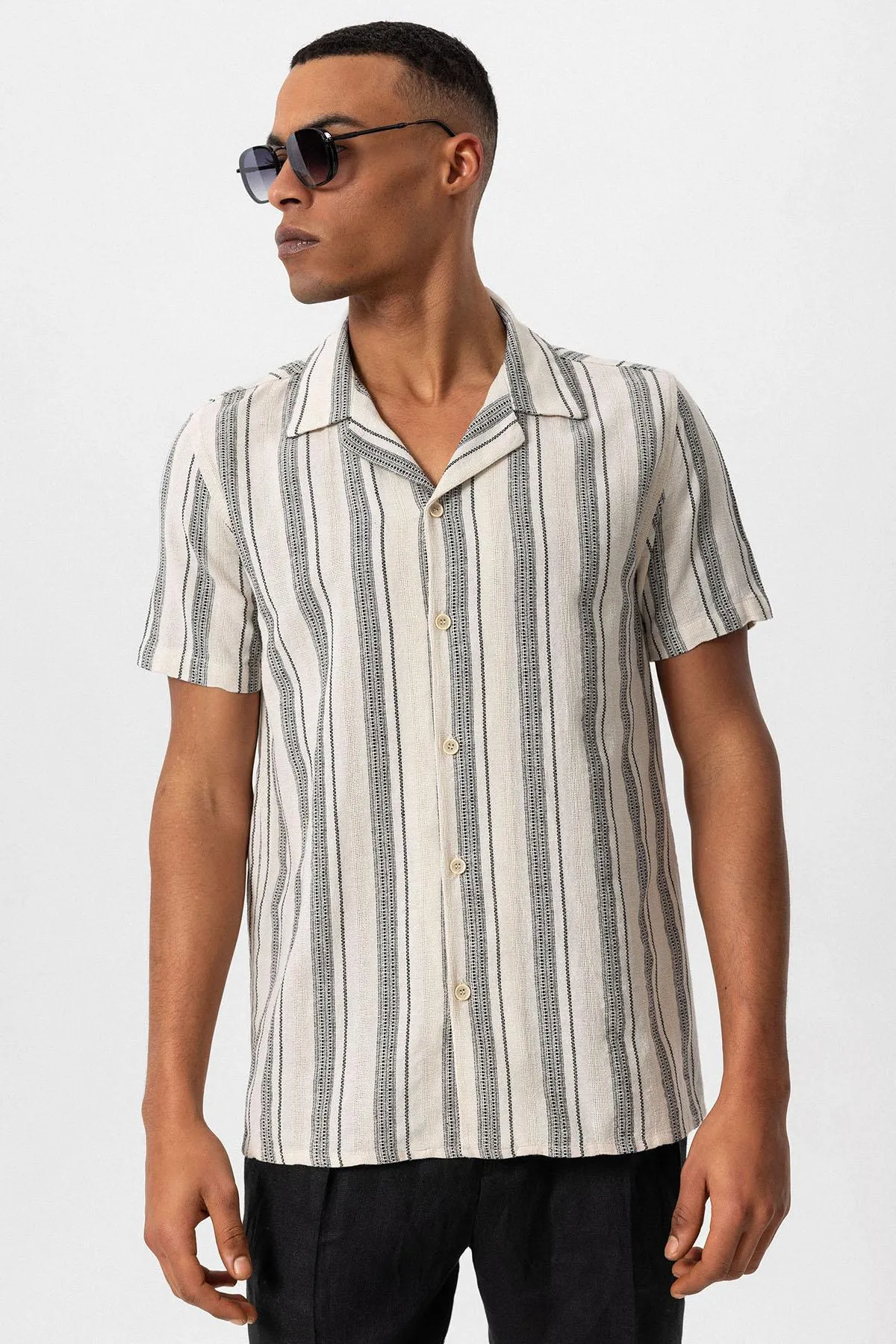 ANT Camp  Collar Striped Short Sleeve Men's Shirt - Túxpam de Rodríguez Cano