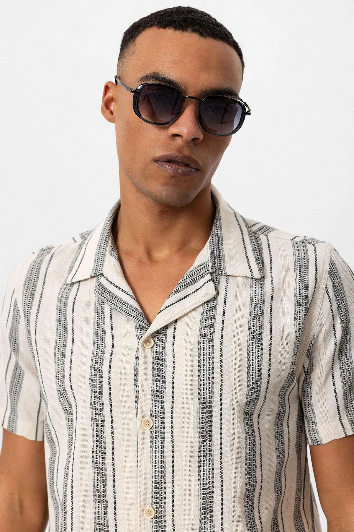 ANT Camp  Collar Striped Short Sleeve Men's Shirt - Túxpam de Rodríguez Cano
