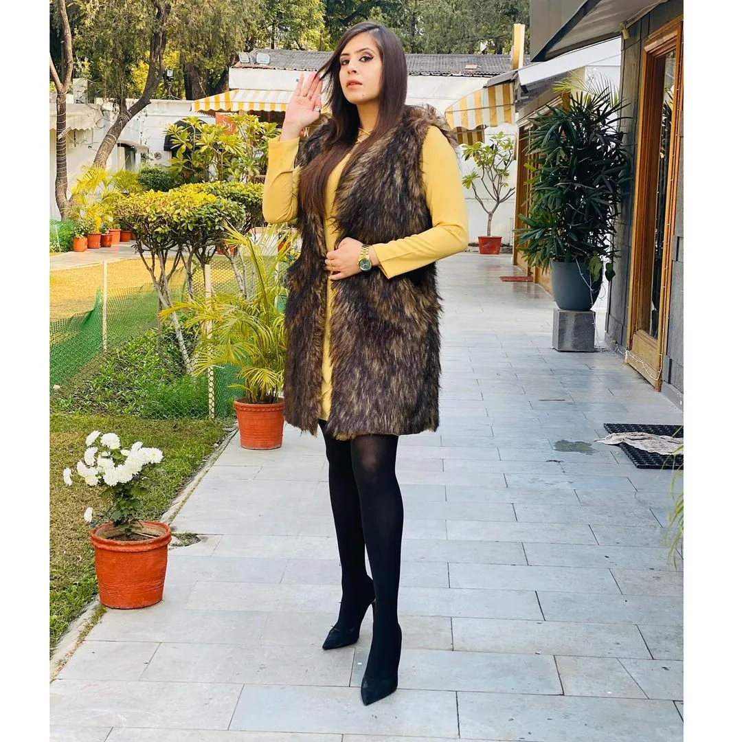 Black Fur Shrug