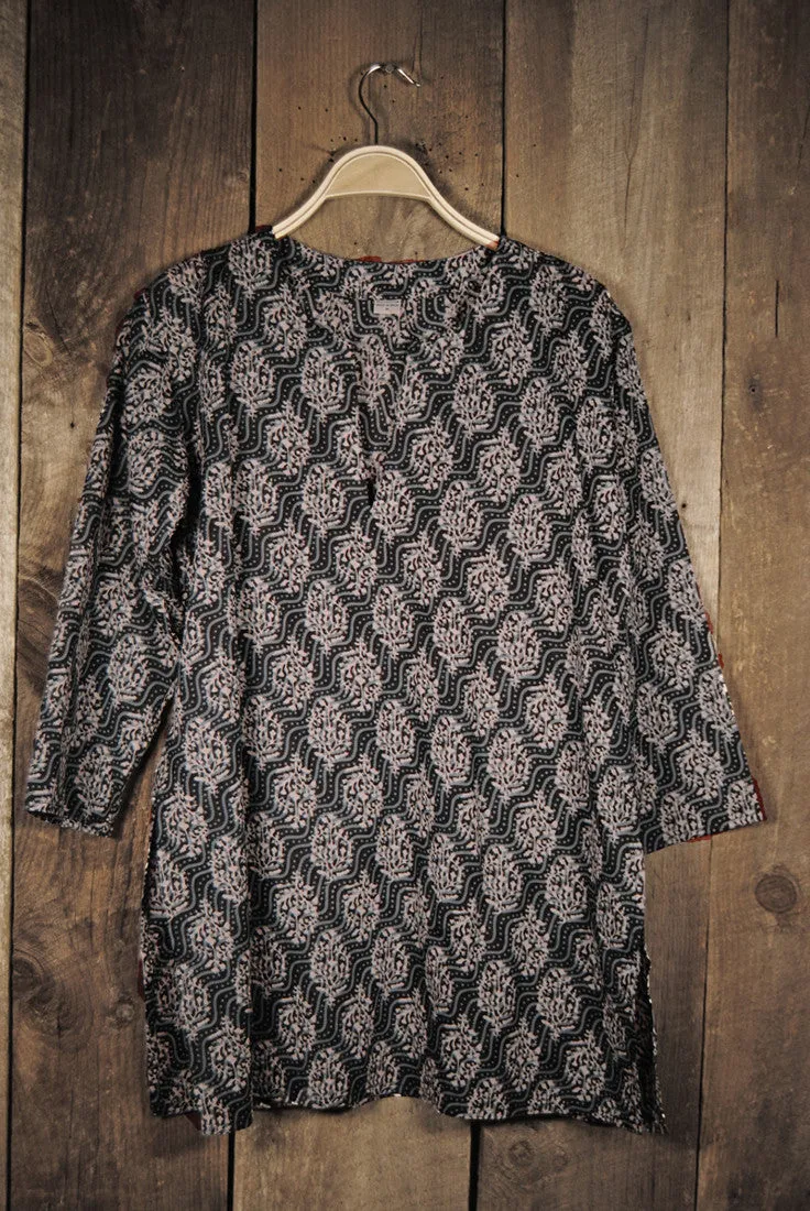 Cotton Tunic Top in Black and White Waves