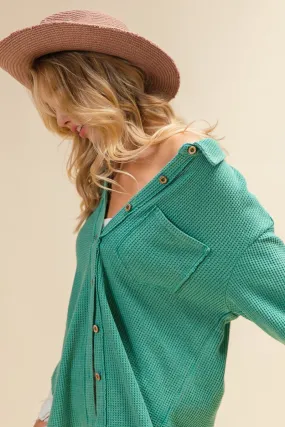 IT1835G-01 | PATCH POCKET CUT EDGE DETAIL WASHED SHIRT