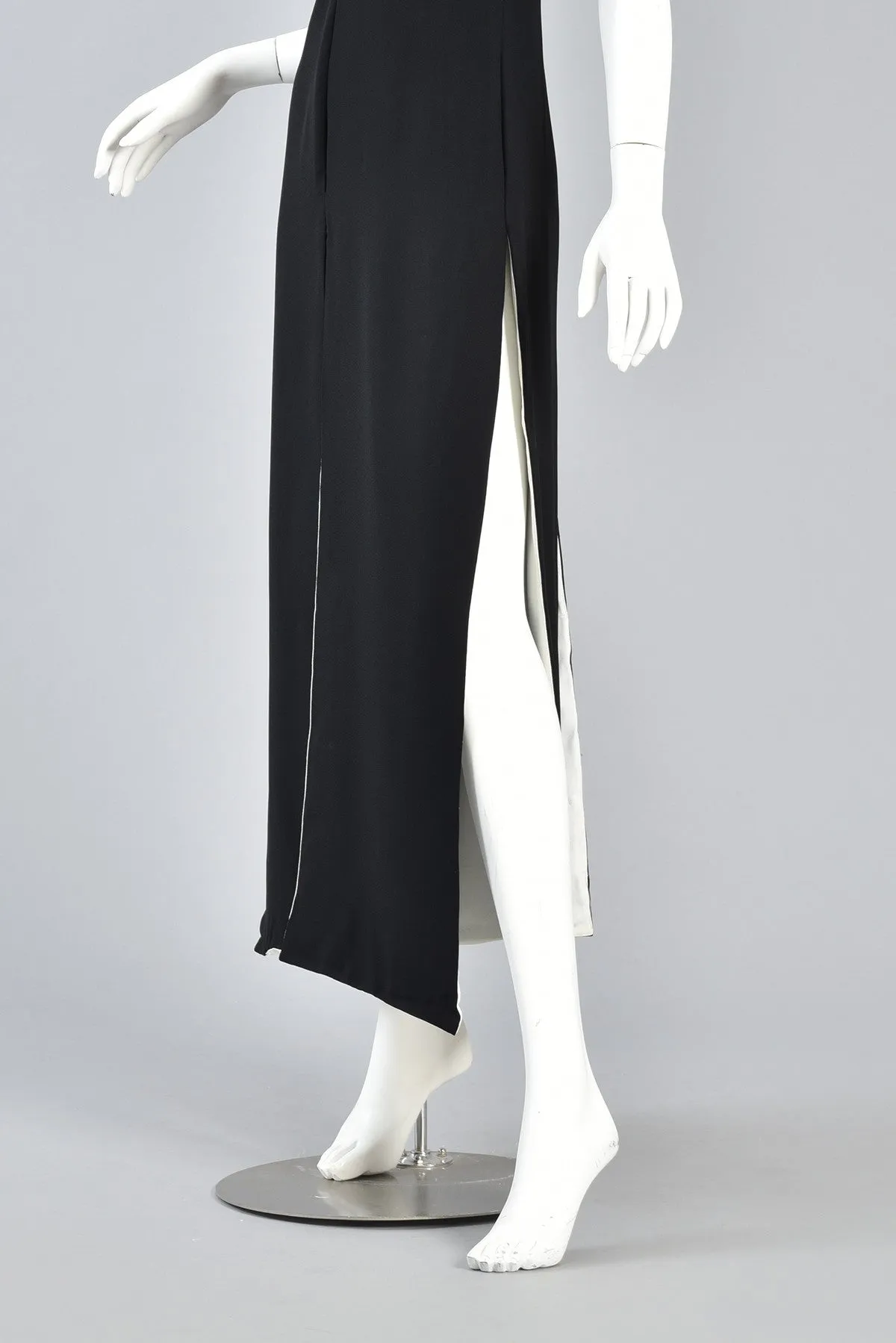 Monochrome 1960s Colorblock Carwash Dress