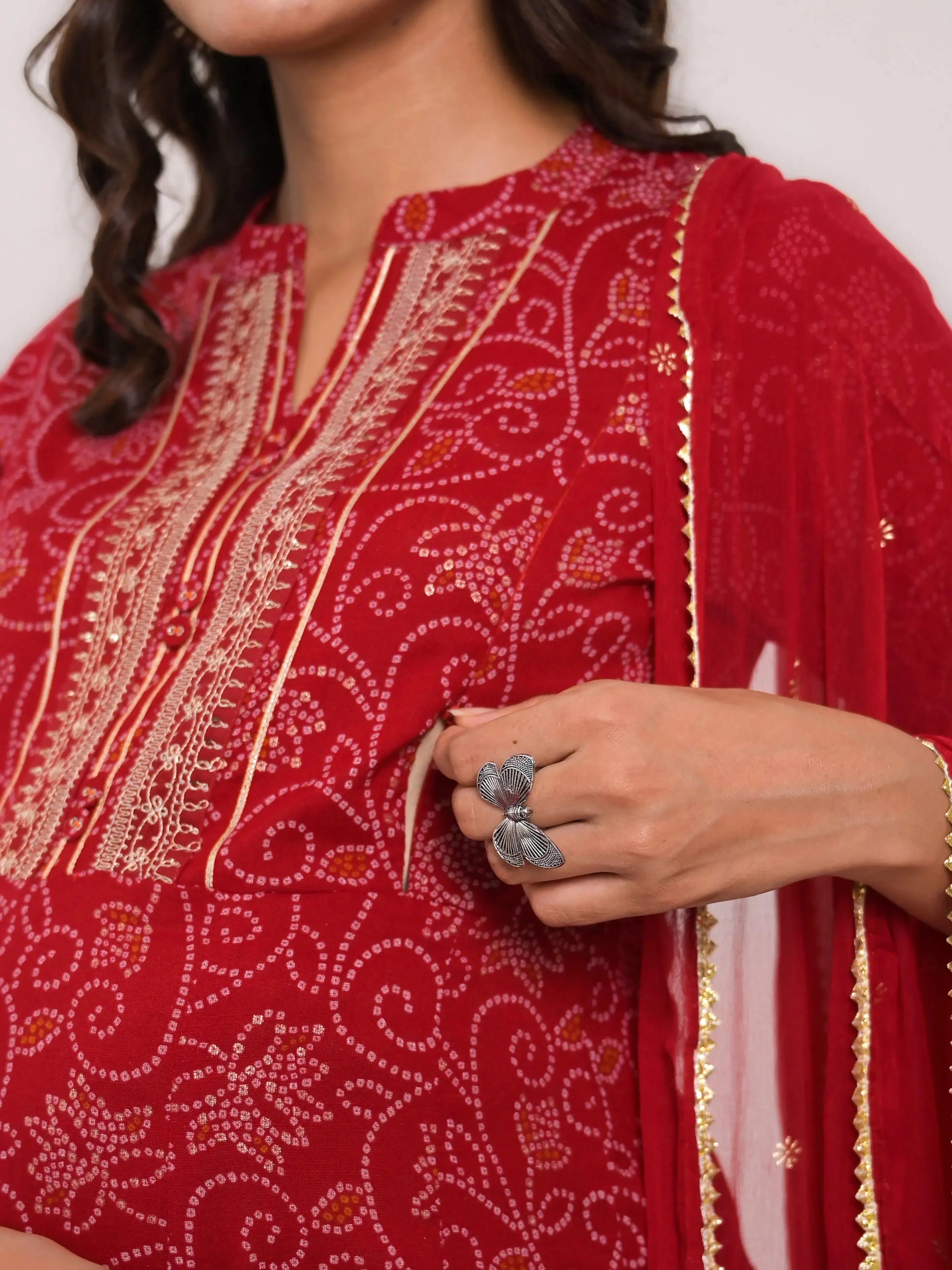Mumzhug maslin embroided maternity and feeding purpose