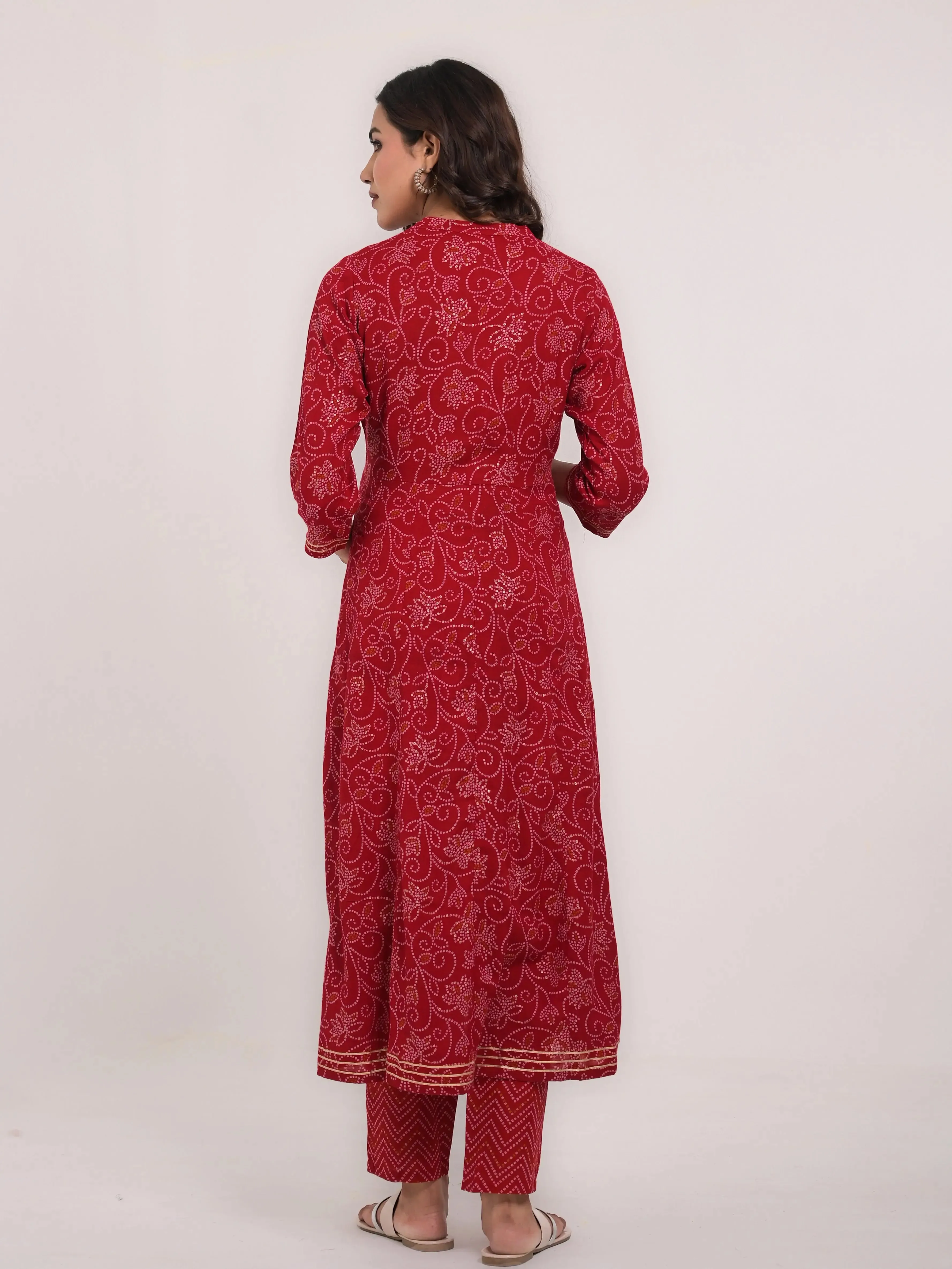 Mumzhug maslin embroided maternity and feeding purpose