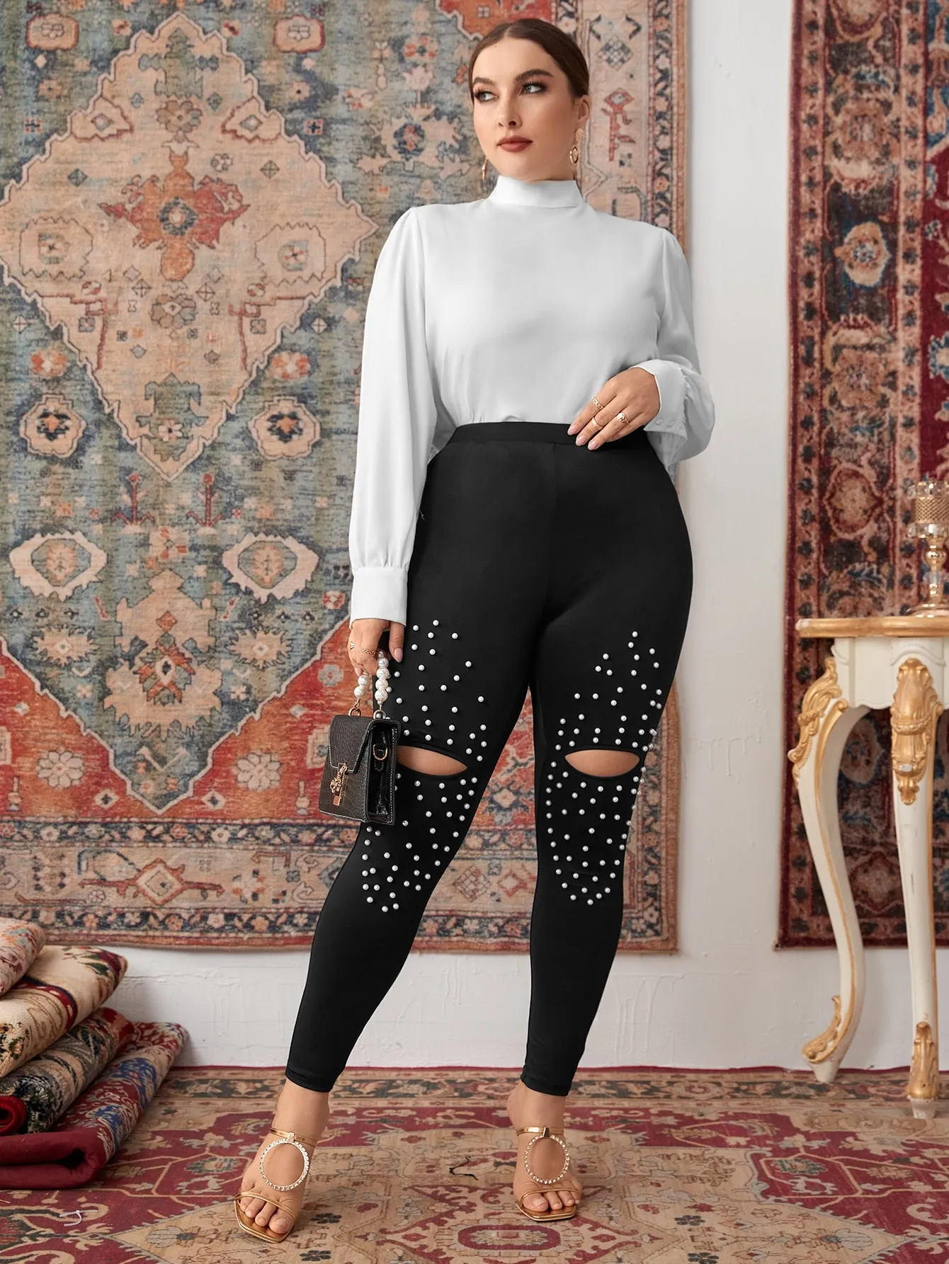 Plain Pearls Cropped Plus Size Leggings