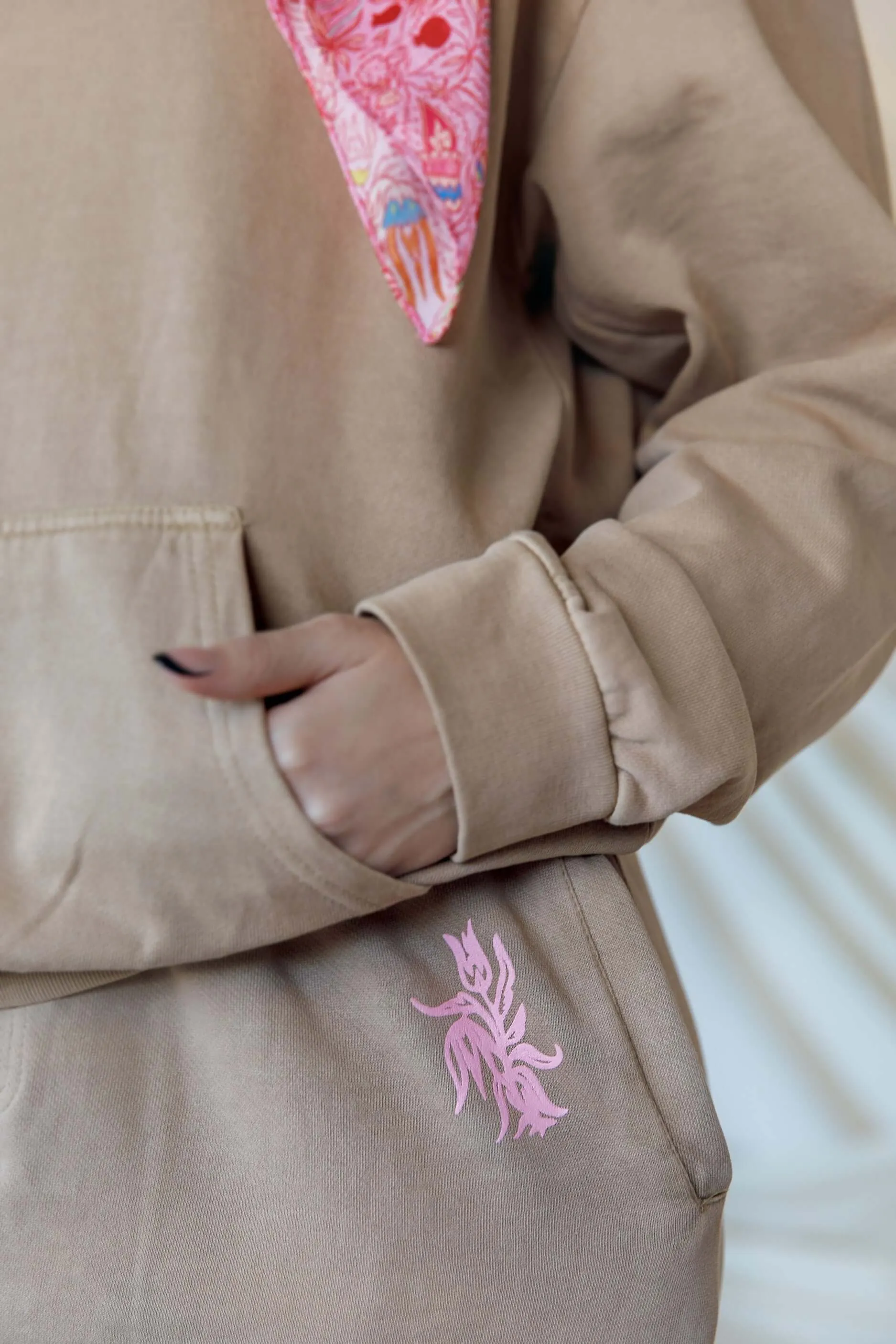 qawiyah hoodie
