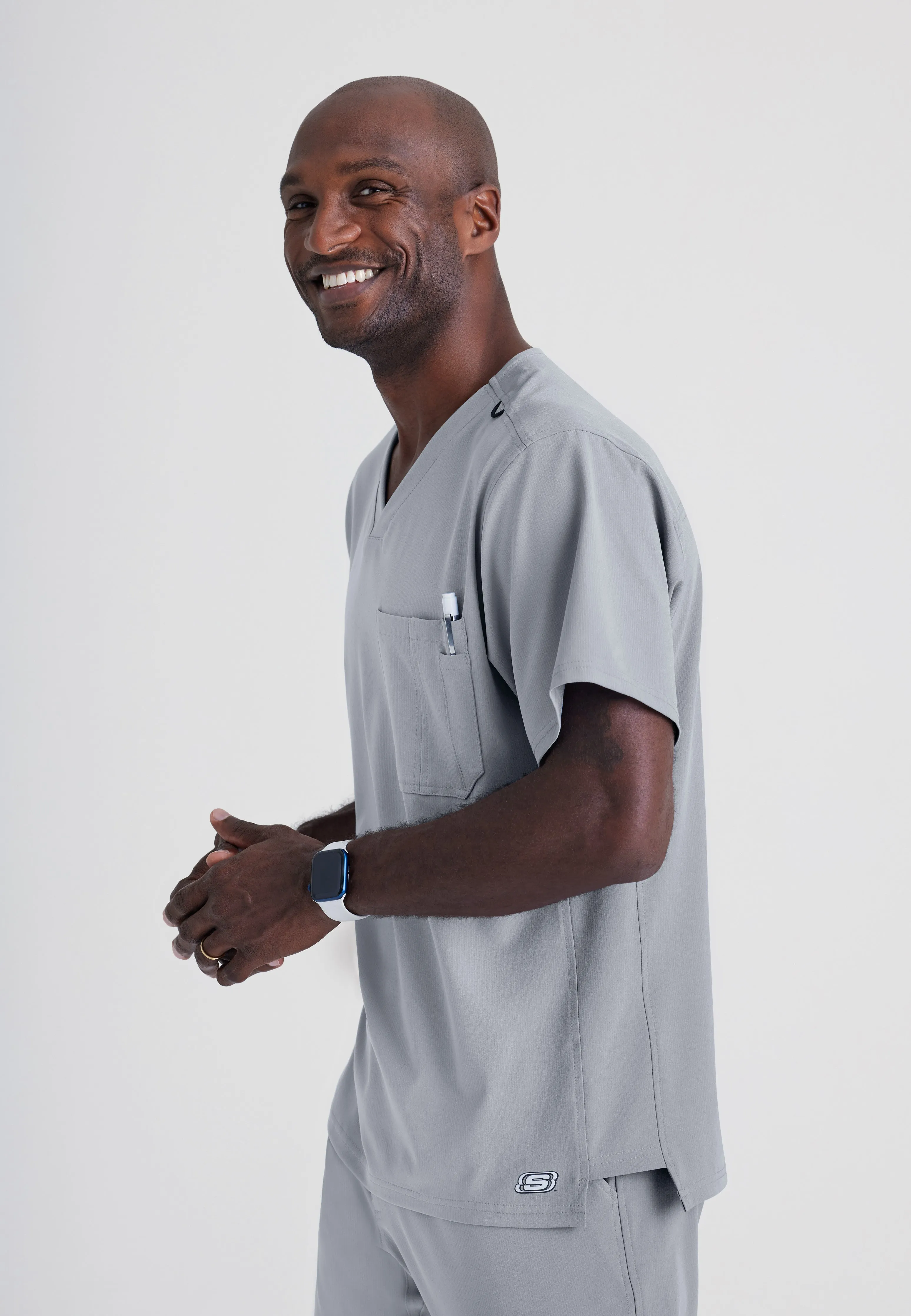 Structure 1-Pocket V-Neck Scrub Top