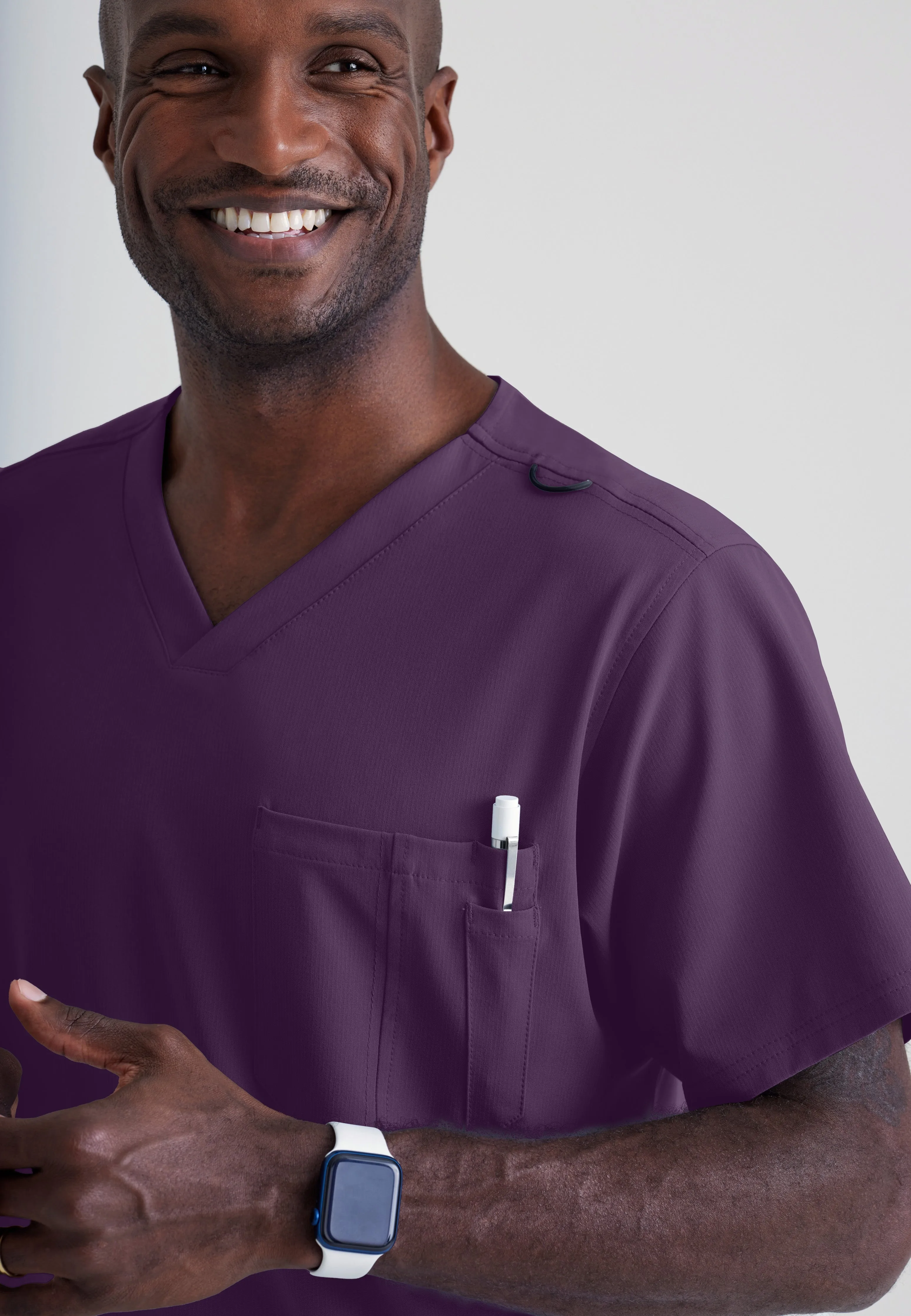 Structure 1-Pocket V-Neck Scrub Top