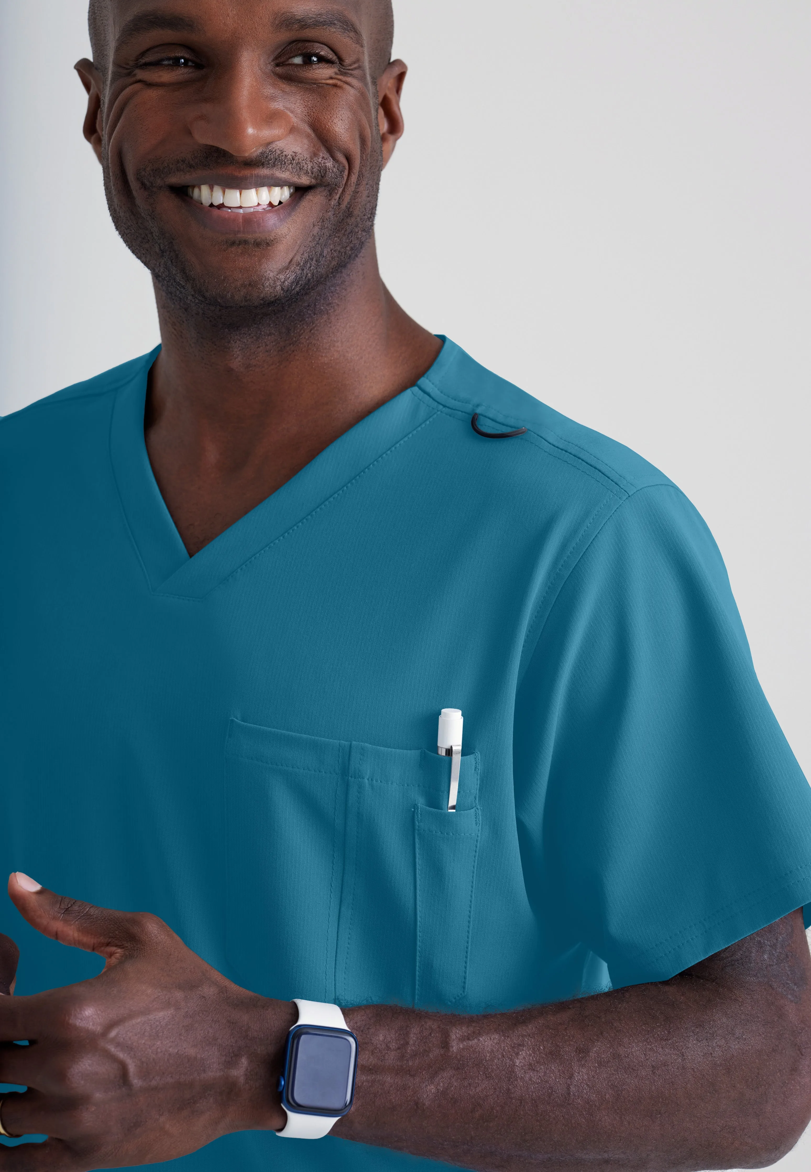 Structure 1-Pocket V-Neck Scrub Top