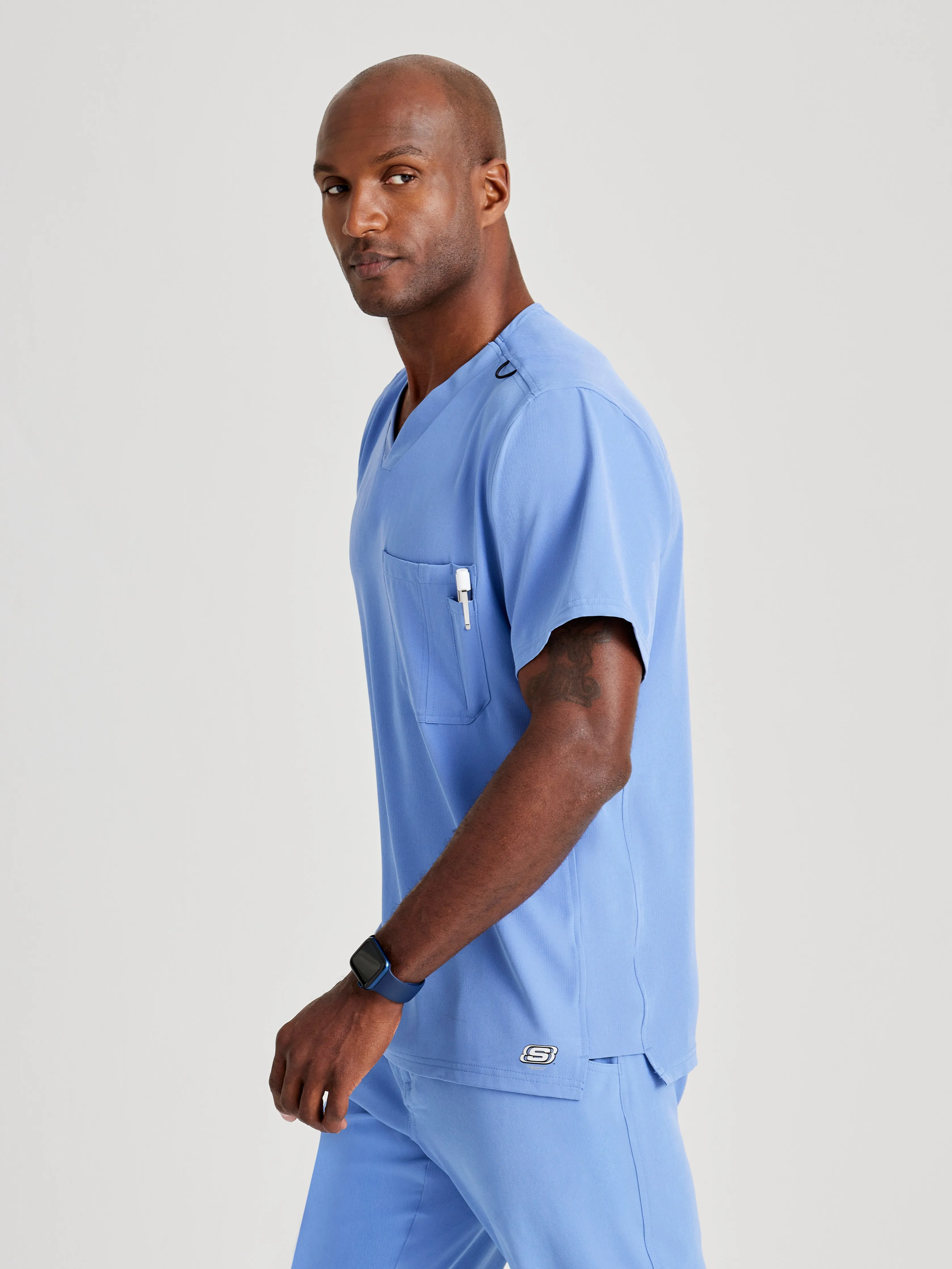 Structure 1-Pocket V-Neck Scrub Top