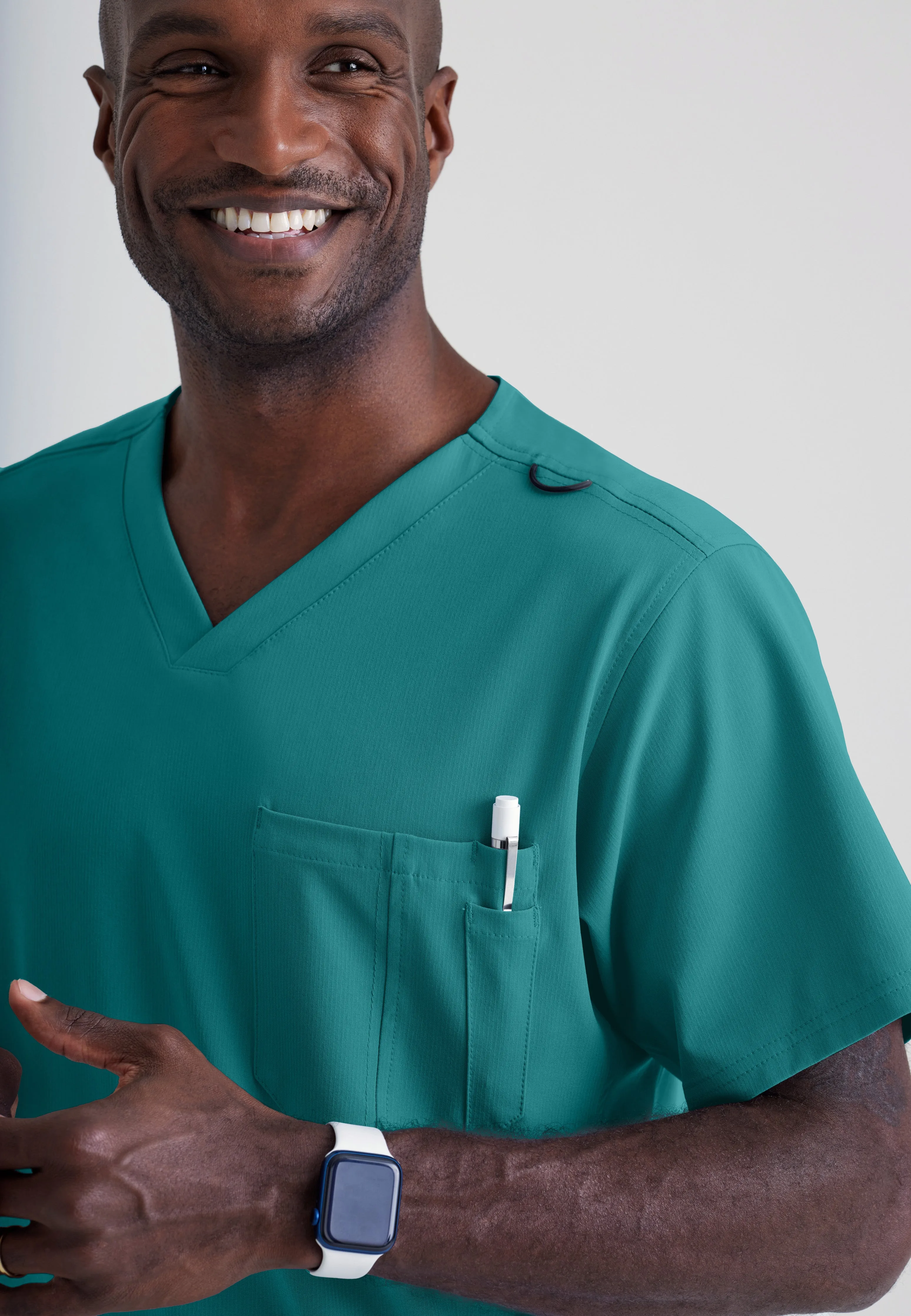 Structure 1-Pocket V-Neck Scrub Top