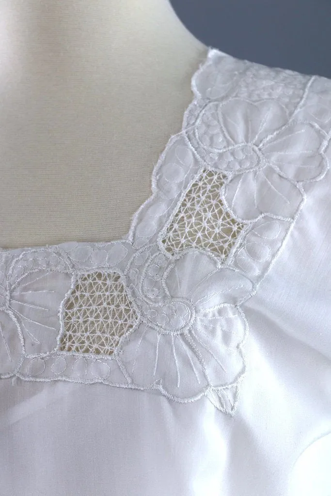 Vintage White Floral Cutwork Blouse