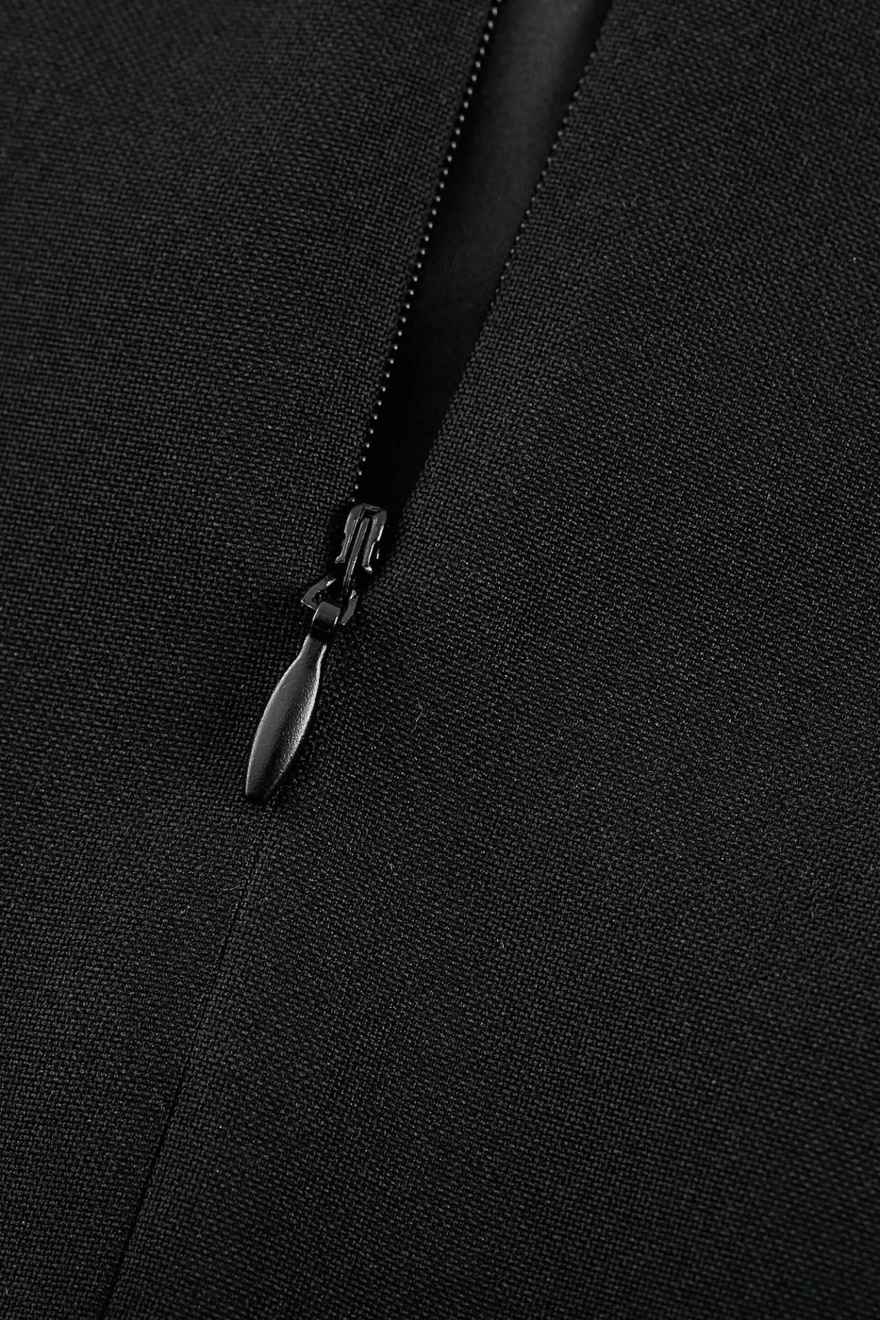 Water & Oil Repellent Pencil Suit Skirt