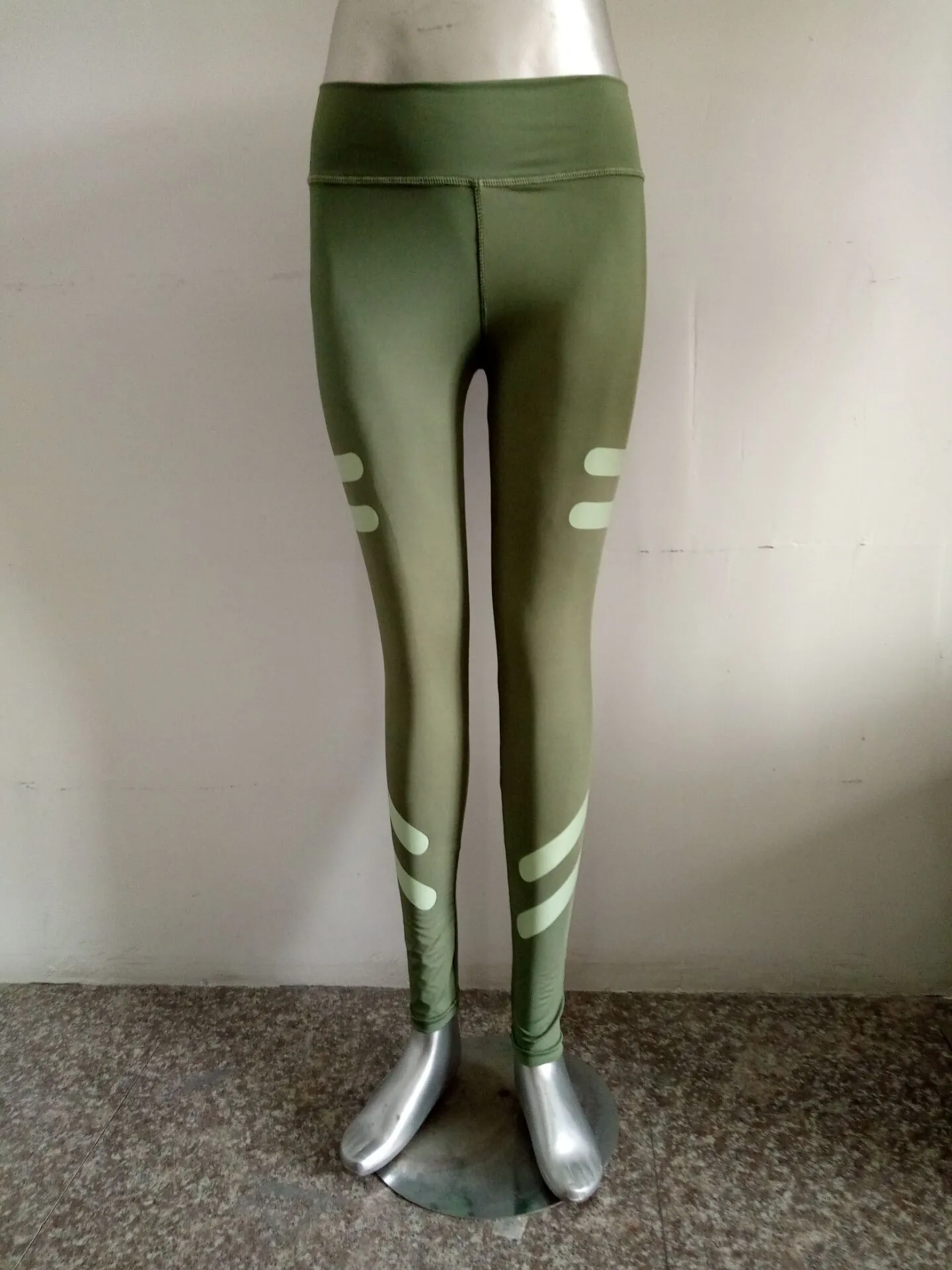 Women's Summer Polyester Mid-Waist Fitness Leggings